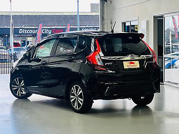 2013 Honda Fit S GRADE HYBRID | TIPTRONIC | PRE-OWNED