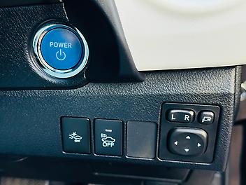 2018 Toyota Auris HYBRID | G GRADE | SUPER LOW KM 31,000KM