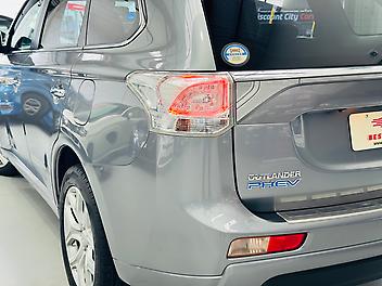 2014 Mitsubishi Outlander PHEV 4WD | LEATHER TRIM | CRUISE | HEAT SEAT | POWER TAIL GATE