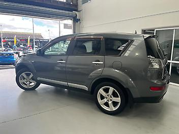 2007 Mitsubishi Outlander 07-SEATER | 4WD PETROL SUV | (PRE-OWNED)