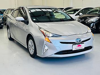 2016 Toyota Prius S GRADE LIMITED HYBRID | CRUISE CONTROL | FOG LAMPS