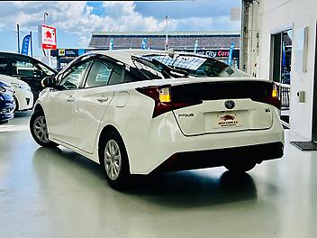 2021 Toyota Prius S LIMITED HYBRID | ADAPTIVE CRUISE CONTROL | FOG LIGHTS