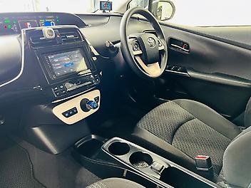 2016 Toyota Prius S GRADE HYBRID | ALLOYS | ADAPTIVE CRUISE CONTROL | PRE-OWNED