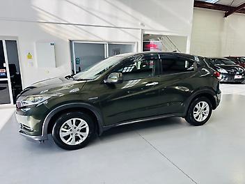 2014 Honda Vezel HYBRID SUPER LOW MILEAGE - 30,000 KM ONLY 