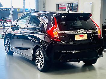 2013 Honda Fit S GRADE HYBRID | TIPTRONIC | PRE-OWNED