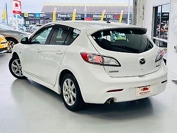 2011 Mazda Axela 1.5L SPORTS HATCHBACK | AUTOMATIC | (PRE-OWNED)