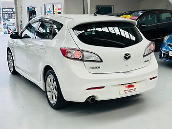 2011 Mazda Axela 1.5L SPORTS HATCHBACK | AUTOMATIC | (PRE-OWNED)