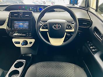 2016 Toyota Prius S GRADE HYBRID | ALLOYS | ADAPTIVE CRUISE CONTROL | PRE-OWNED