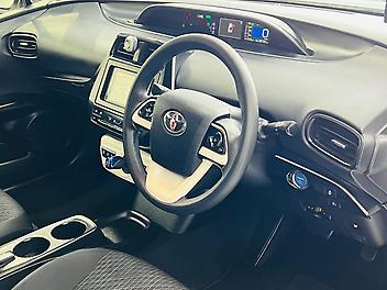 2016 Toyota Prius S GRADE HYBRID | ALLOYS | ADAPTIVE CRUISE CONTROL | PRE-OWNED