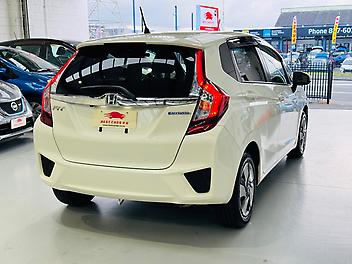 2013 Honda Fit HYBRID F-PACKAGE | ARM REST | REVERSE CAMERA