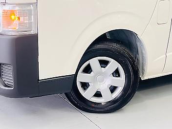 2025 Toyota Hiace 2.8 L DIESEL | ALMOST BRANDNEW | ONLY 35KM | APPLE CAR PLAYER