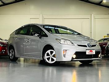 2013 Toyota Prius S LIMITED HYBRID | FOG LAMPS | (PRE-OWNED)