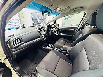 2013 Honda Fit HYBRID F-PACKAGE | ARM REST | REVERSE CAMERA