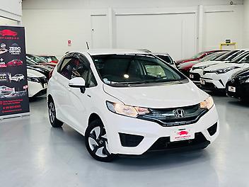 2013 Honda Fit HYBRID F-PACKAGE | ARM REST | REVERSE CAMERA