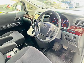 2013 Toyota Vellfire Z GRADE | AWD | 8 SEATER | FOGs |  ALLOYs | PARKING SENSORS