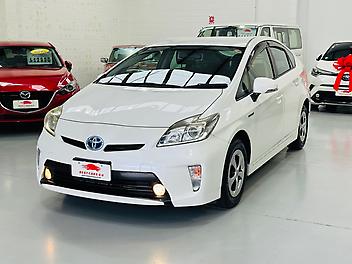 2015 Toyota Prius S GRADE LIMITED HYBRID | FOGs | FUEL SAVER