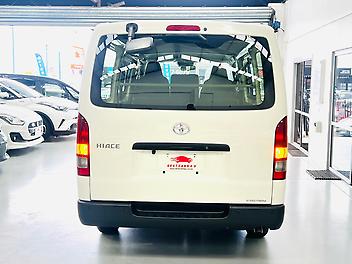 2025 Toyota Hiace 2.8 L DIESEL | ALMOST BRANDNEW | ONLY 35KM | APPLE CAR PLAYER