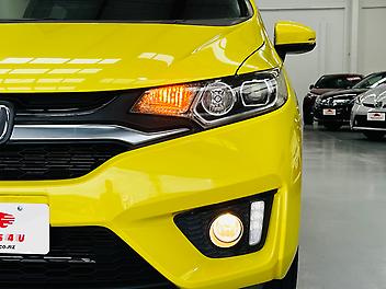 2013 Honda Fit S GRADE SPORTS HYBRID | TIPTRONIC | FOGs | ALLOYs 