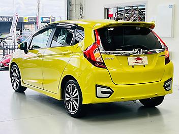 2013 Honda Fit S GRADE SPORTS HYBRID | TIPTRONIC | FOGs | ALLOYs 
