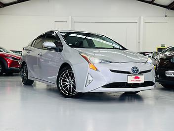 2017 Toyota Prius S LIMITED HYBRID | CRUISE CONTROL | ALLOY WHEELS