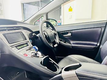 2013 Toyota Prius LIMITED MY CORDINATION | LEATHER TEAK INTERIOR