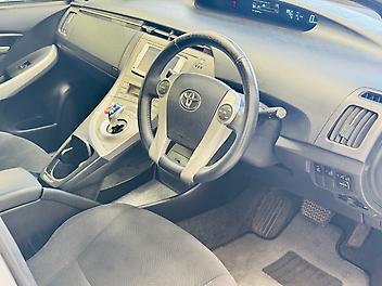 2012 Toyota Prius 1.8L HYBRID (PRE-OWNED)