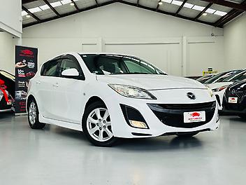 2011 Mazda Axela 1.5L SPORTS HATCHBACK | AUTOMATIC | (PRE-OWNED)