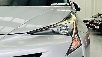 2018 Toyota Prius S GRADE HYBRID | ADAPTIVE CRUISE CONTROL | FOG LIGHTS |