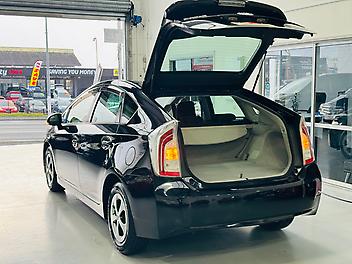 2015 Toyota Prius S LIMITED HYBRID | FOG LAMPS | REAR WIPER