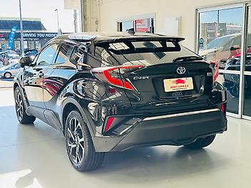 2017 Toyota C-hr HYBRID G GRADE LED VERSION | APPLE CAR PLAYER | (PRE-OWNED)