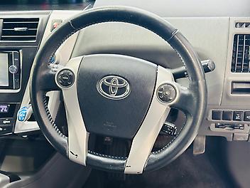 2013 Toyota Prius ALPHA G GRADE HYBRID | 07-SEATER | CRUISE CONTROL (PRE-OWNED)
