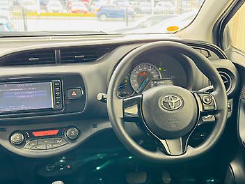 2017 Toyota VITZ HYBRID F GRADE | PUSH START WITH SMART KEY | 