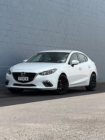 2014 Mazda Axela