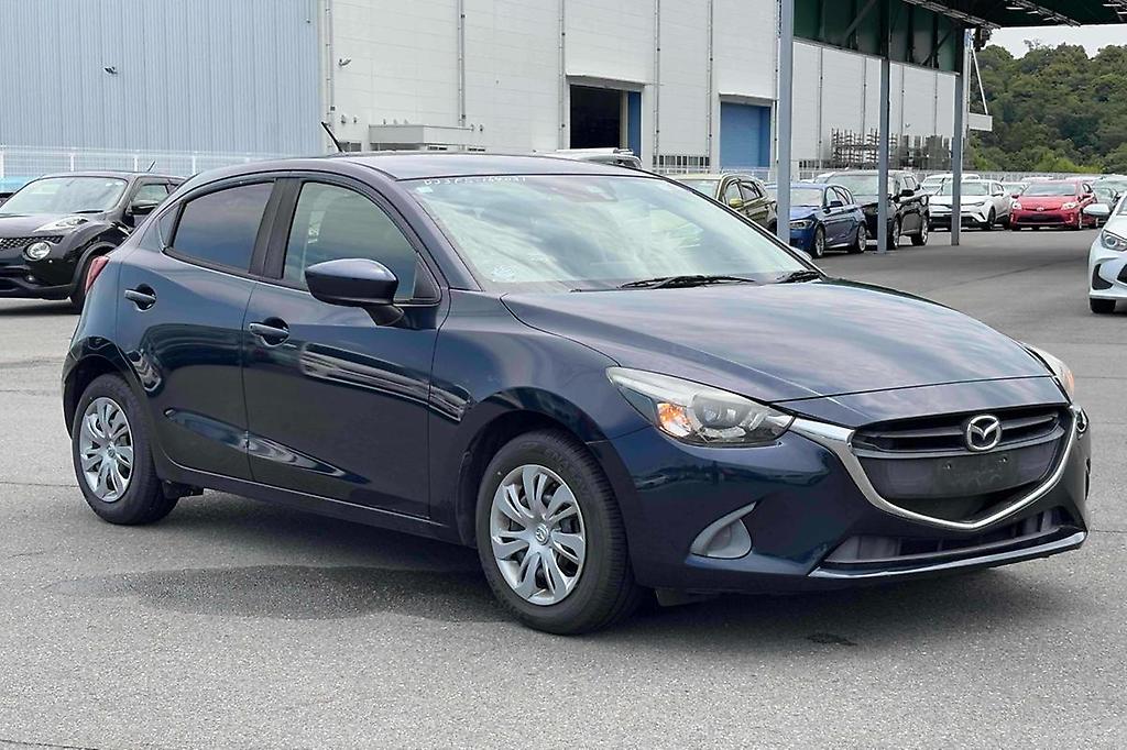 2016 Mazda Demio