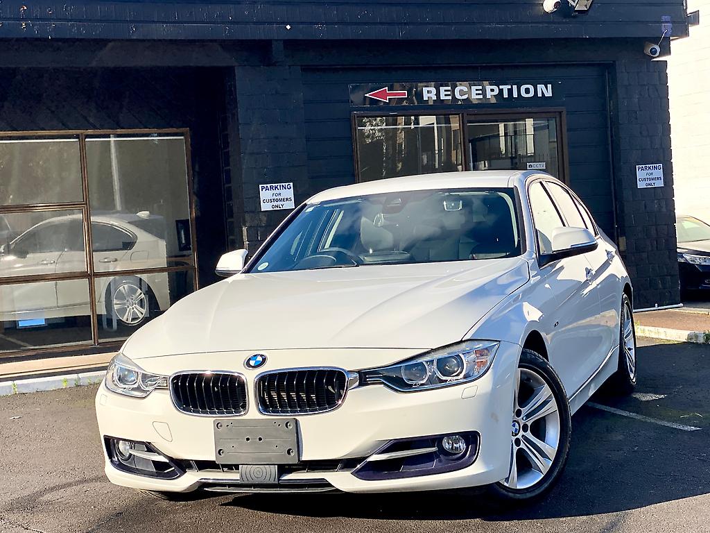 Bmw 320i Sedan