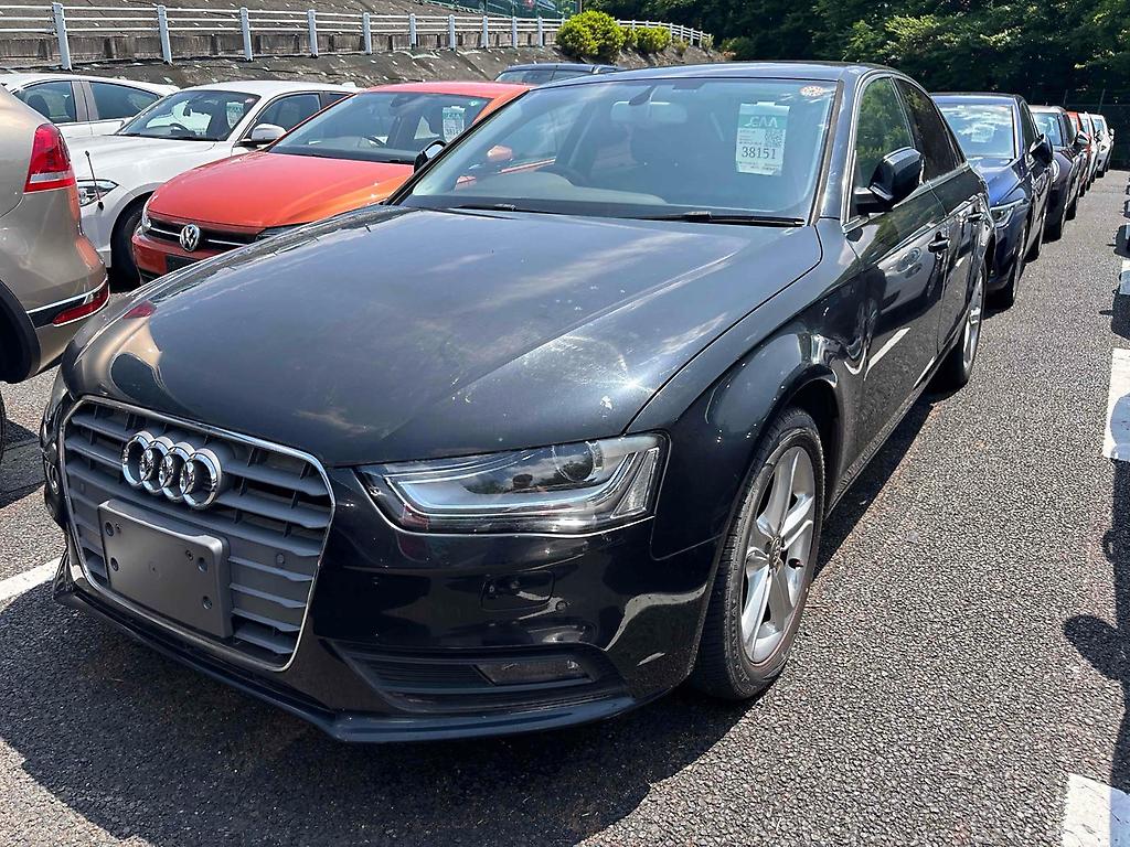 Audi A4 Sedan
