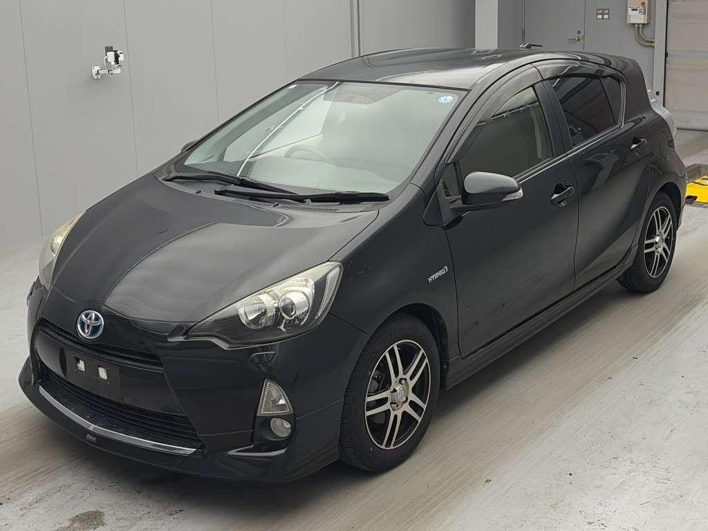 2014 Toyota Aqua Top Spec and Nice Body Kit