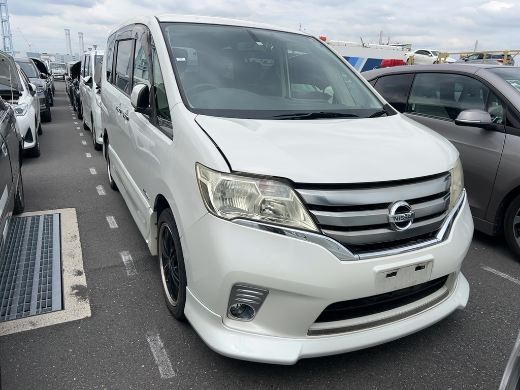 2013 Nissan Serena 5d HIGHWAY STAR G AERO MODE S-HYB