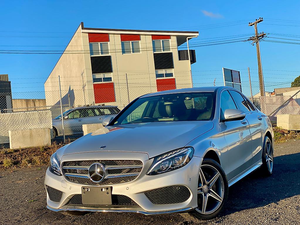 2015 Mercedes-Benz C200 AMG