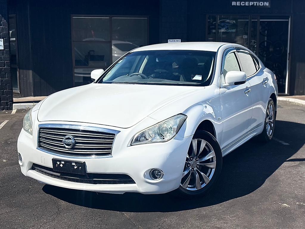 2012 Nissan Fuga HYBRID