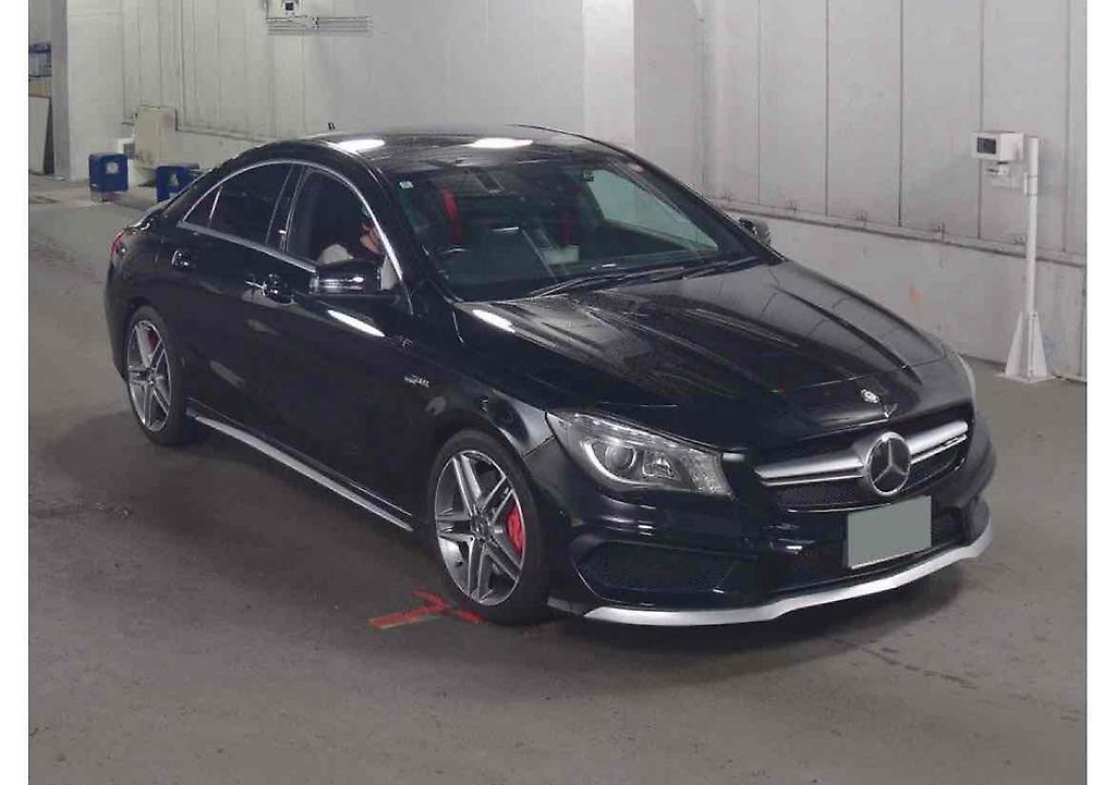 Mercedes-Benz Cla 45 Sedan
