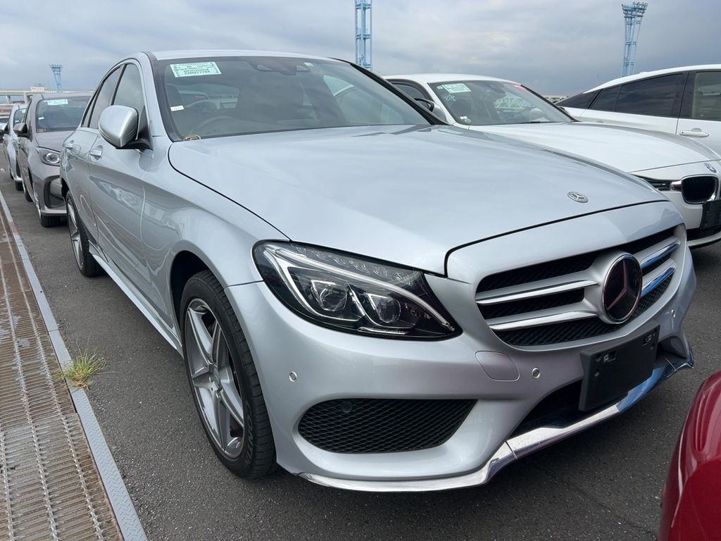 Mercedes-Benz C200 Sedan