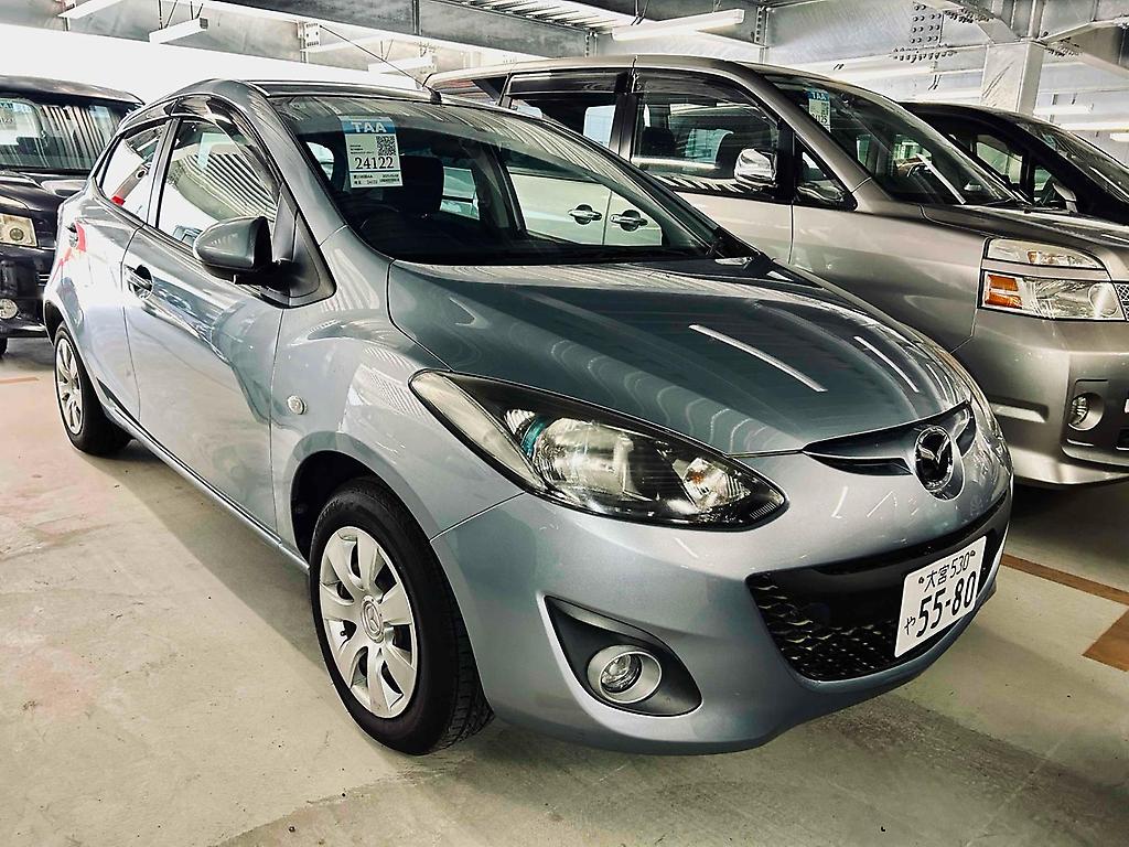 2013 Mazda Demio