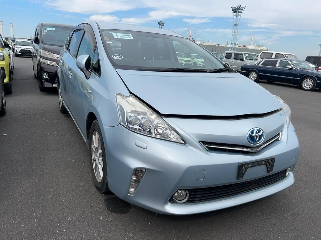 2012 Toyota Prius Alpha S