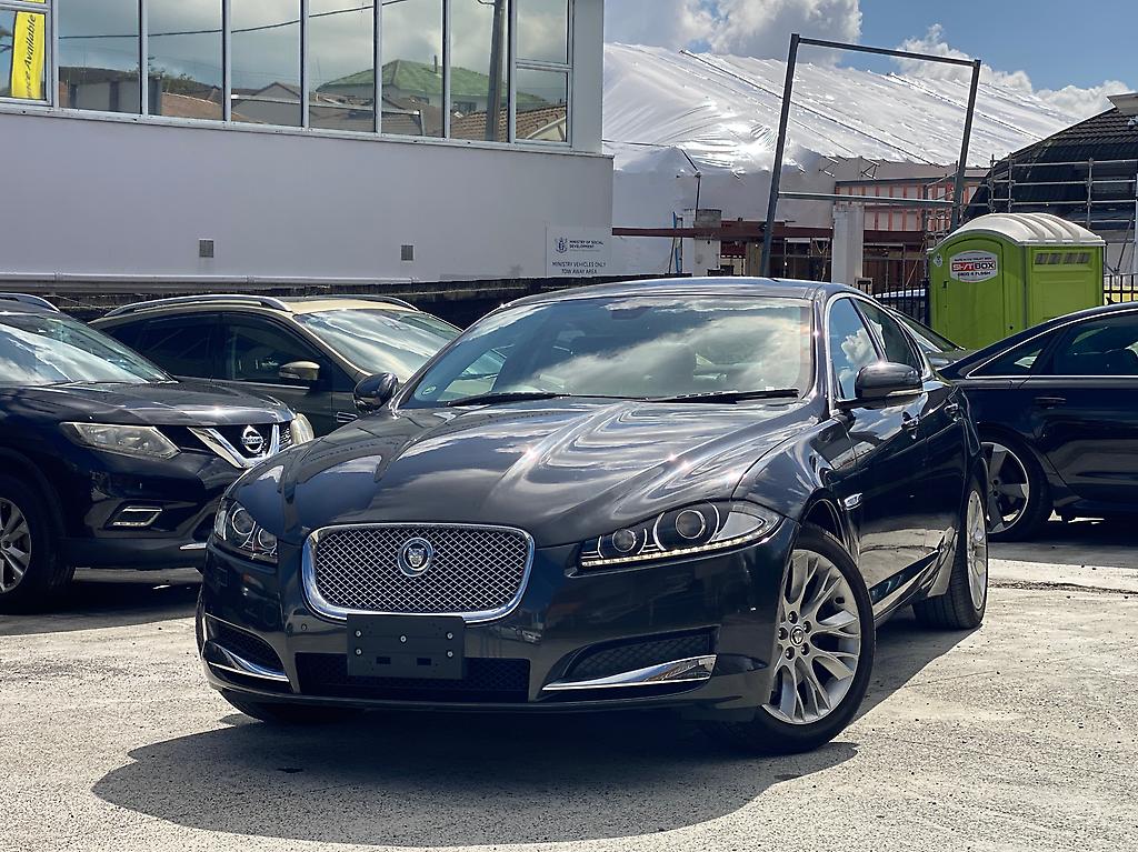 2014 Jaguar Xf