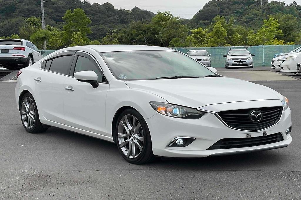 Mazda Atenza Sedan