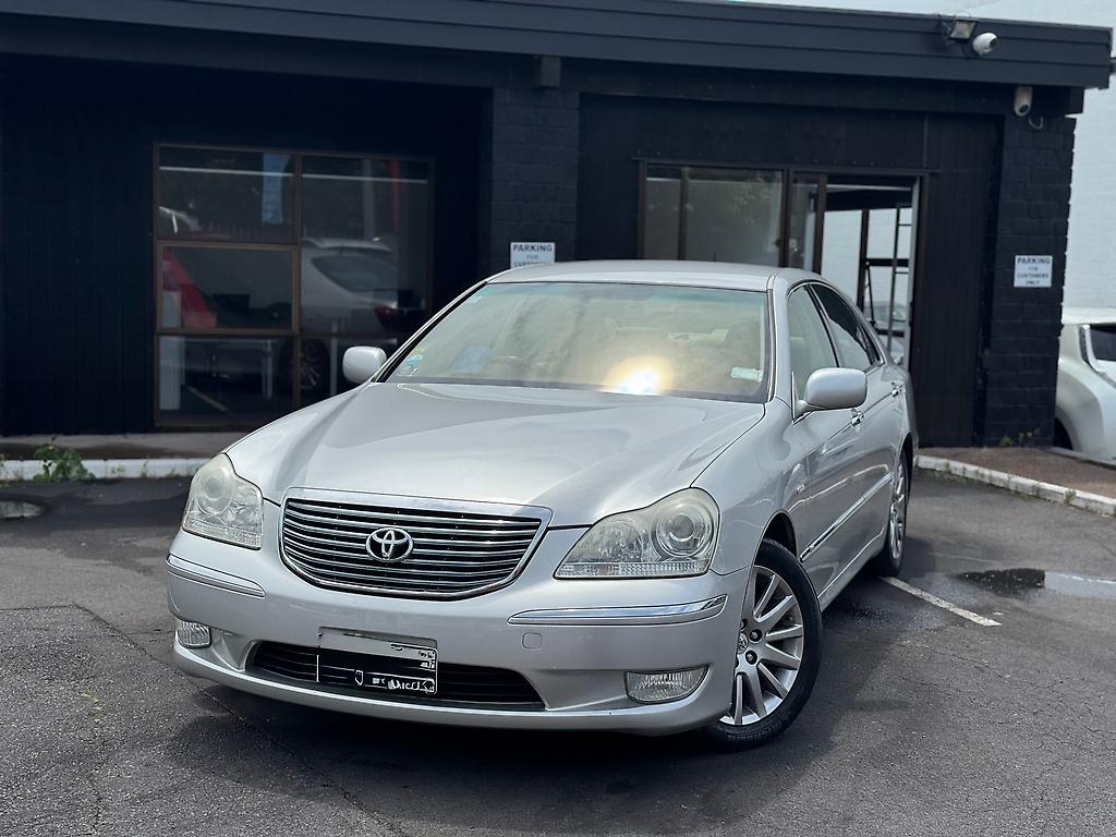 2005 Toyota Crown