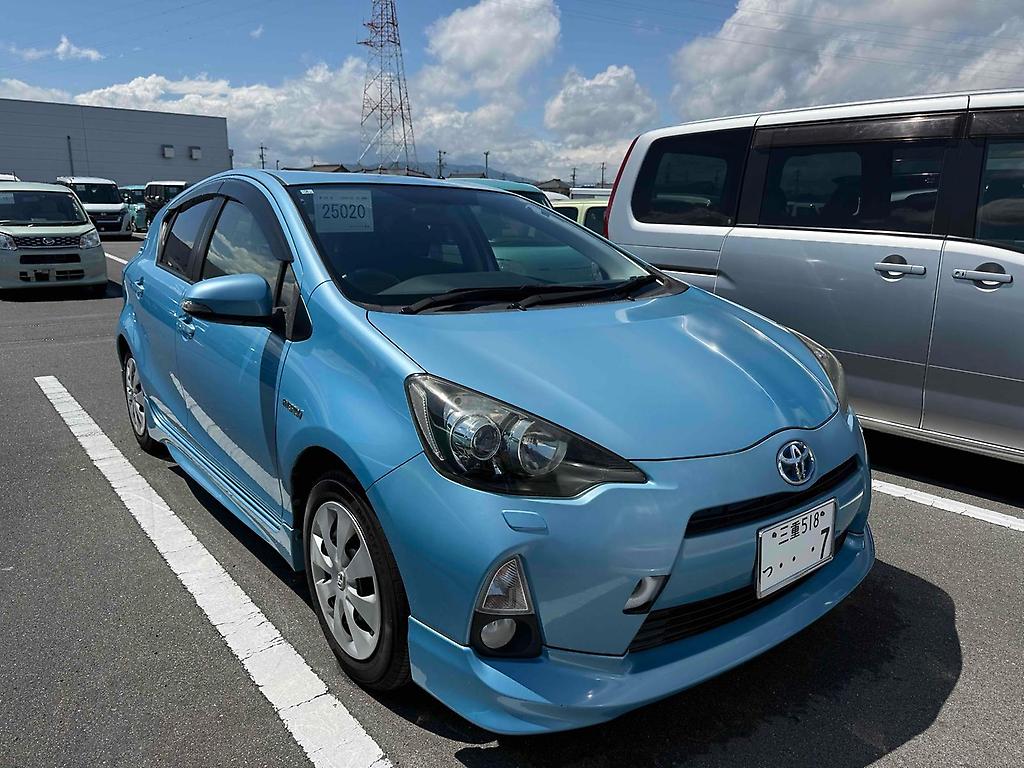 2014 Toyota Aqua S