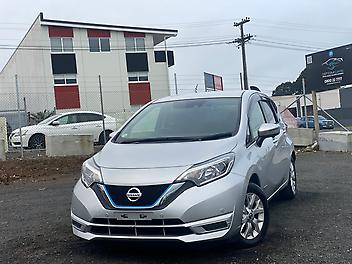 2020 Nissan NOTE E- POWER X V SELECTION