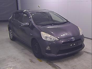 2013 Toyota Aqua S